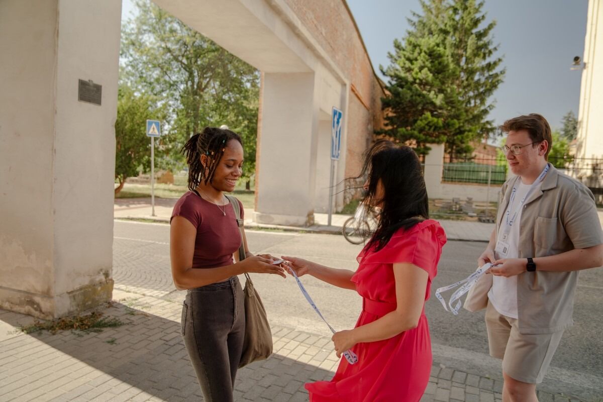 FOTO: Trnava rozšírila svoju podporu integrácie cudzincov, navštívili ju dobrovoľníci z viacerých krajín, foto 3