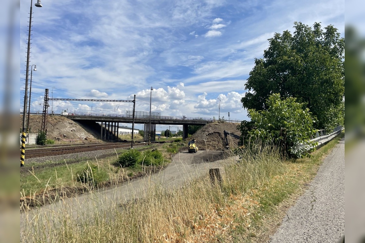 FOTO: V Seredi sa začali práce na novom moste, foto 1