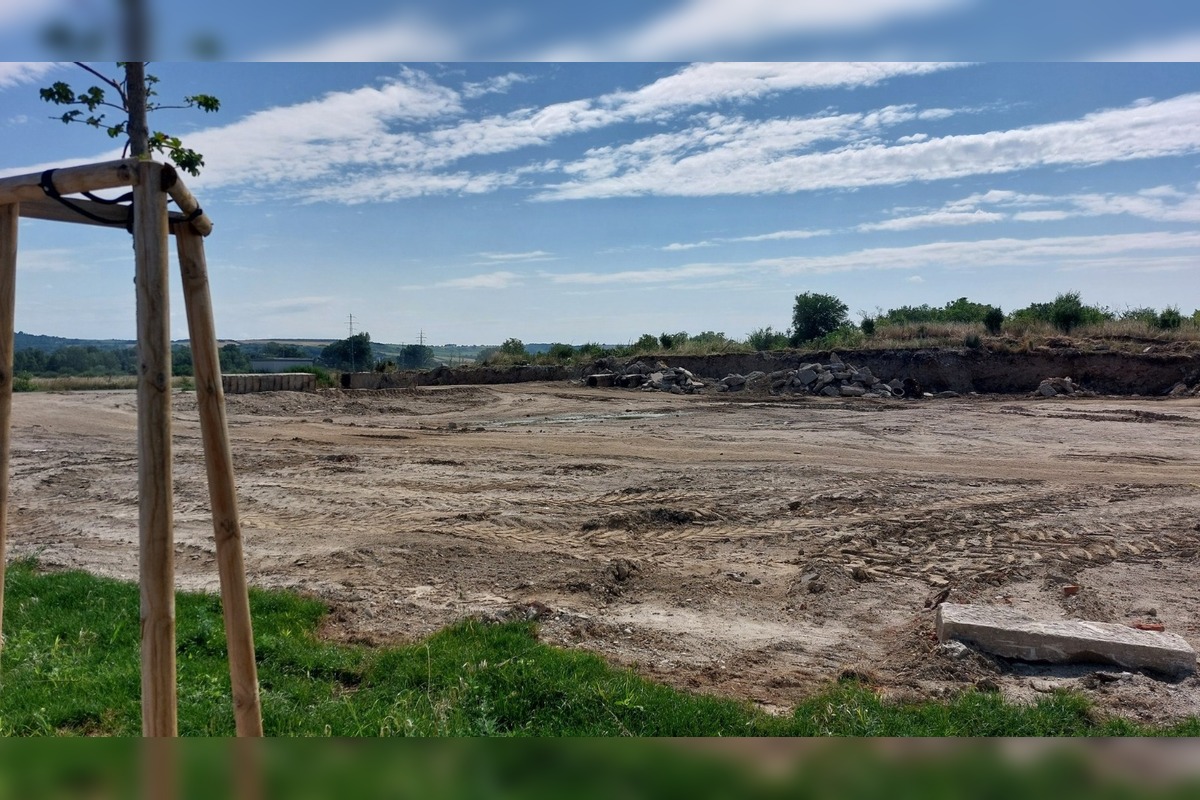 FOTO: Hlohovčanom prekvapila plocha, na ktorej vyzerá, že sa niečo bude stavať, foto 2