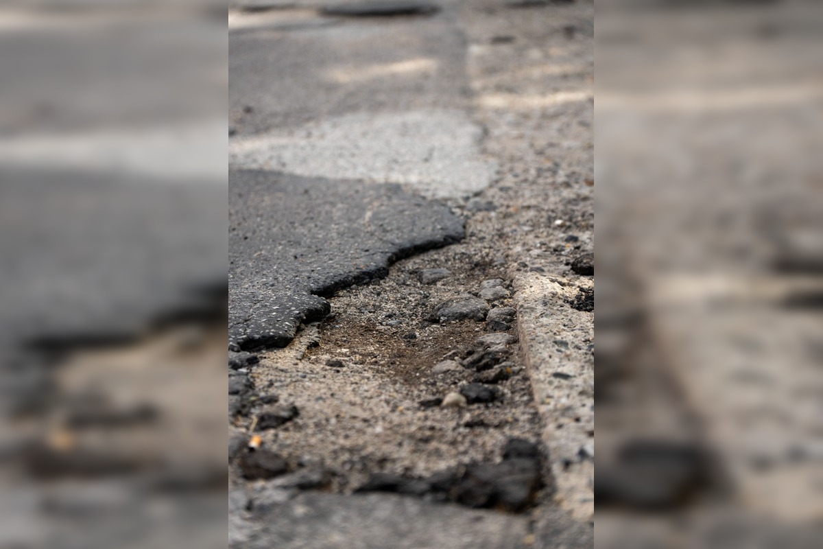 FOTO: Parkovisko na ulici Pod Hájkom v Skalici dostane nový šat! Takto vyzerá pre rekonštrukciou, foto 1