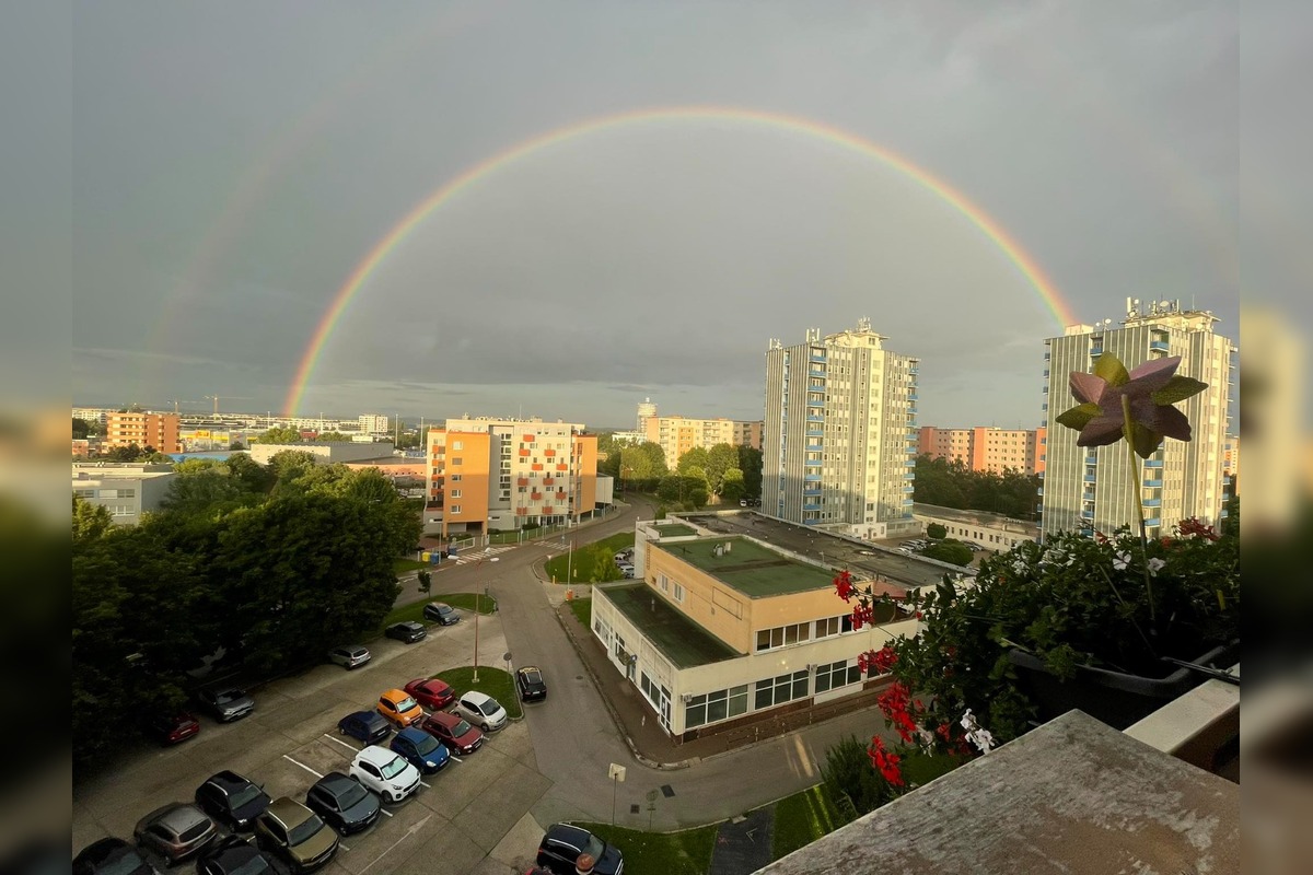 FOTO: Trnavčania zachytili krásnu dvojitú dúhu nad mestom, foto 7