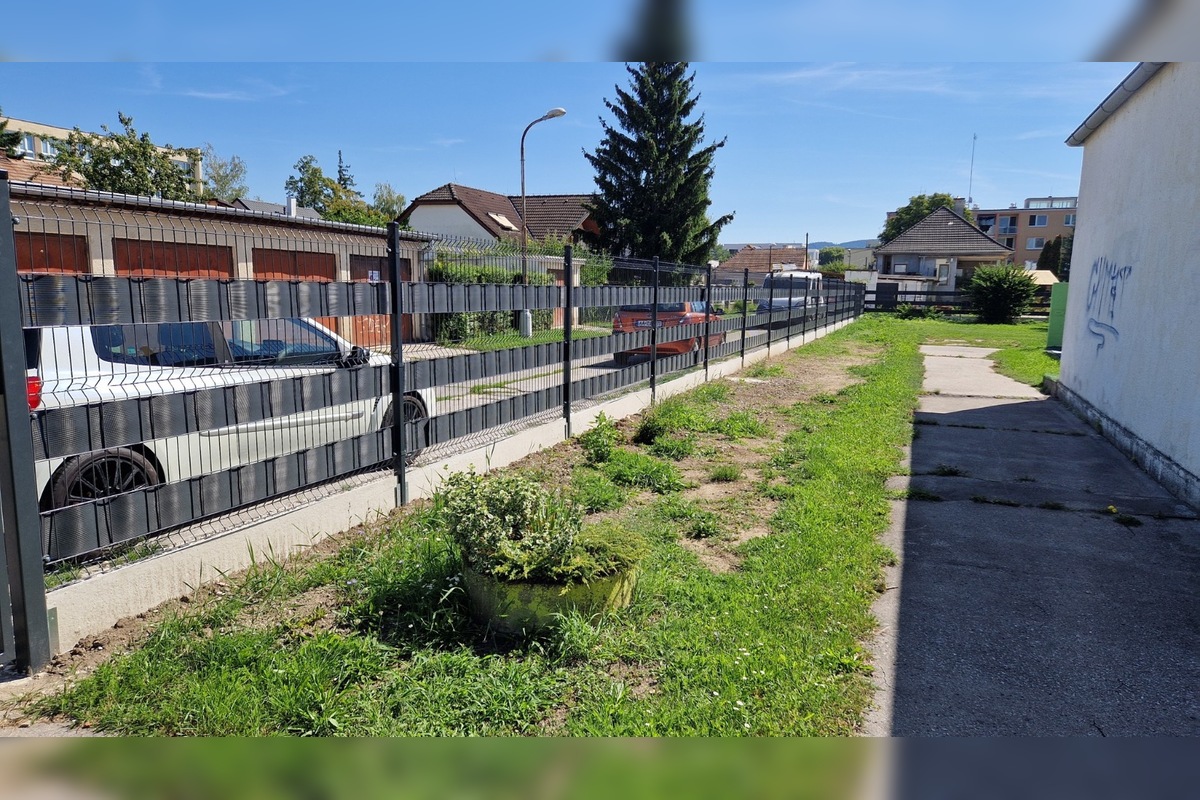 FOTO: V Piešťanoch cez leto nezaháľali. Škôlka dostáva novú tvár, foto 4