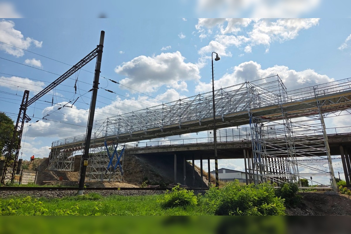 FOTO: Práce na novom moste v Seredi pokračujú, foto 1