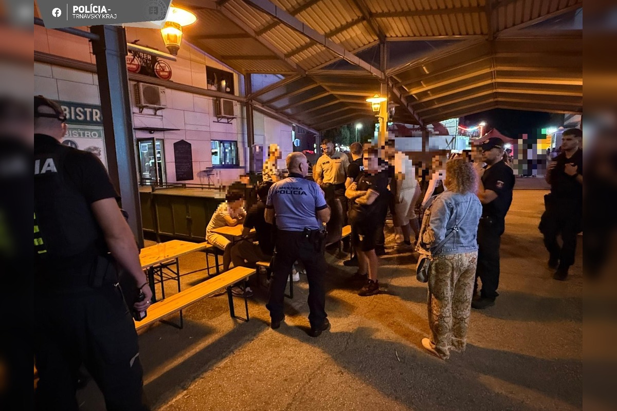 FOTO: Policajná akcia v Galante zameraná na požívanie alkoholu mládežov, foto 4
