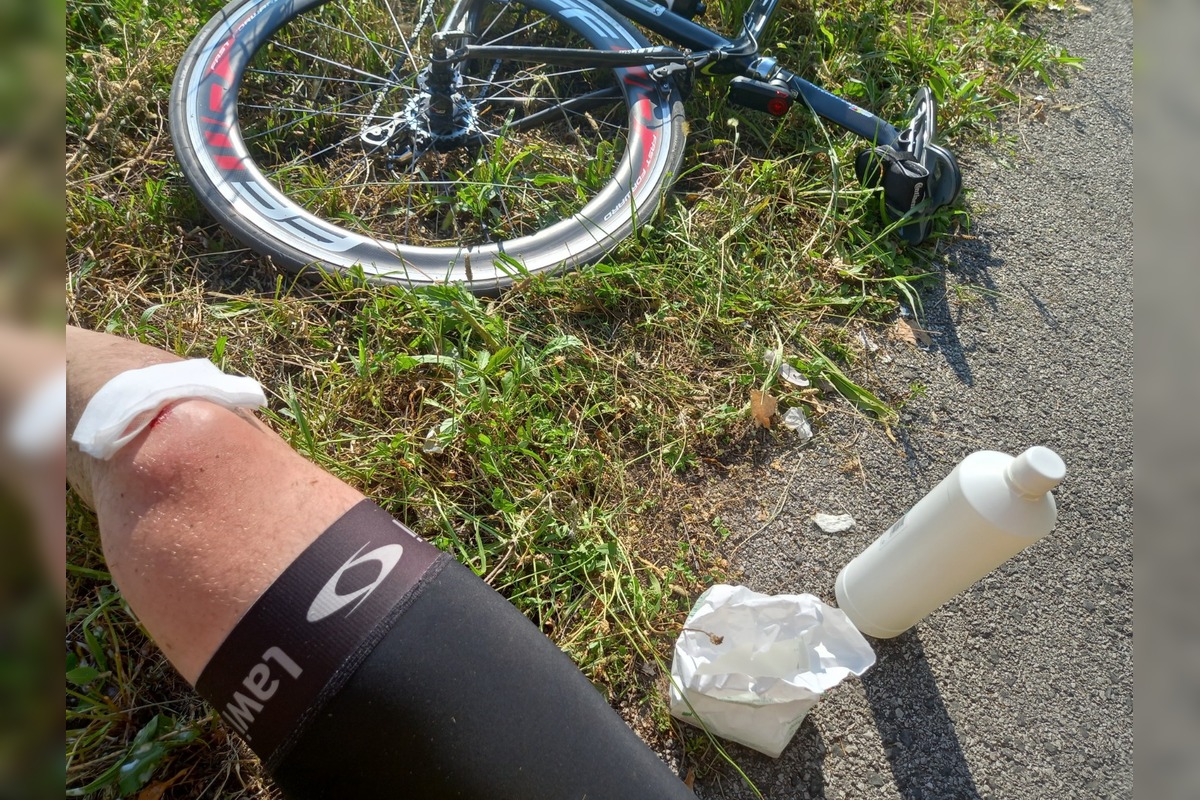 FOTO: Kolobežkár skončil po zrážke s cyklistom v nemocnici, foto 2