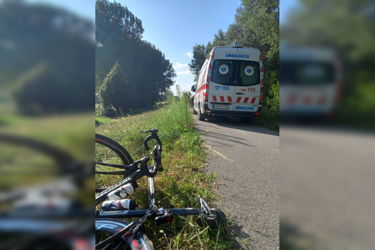 FOTO: Kolobežkár skončil po zrážke s cyklistom v nemocnici, foto 6