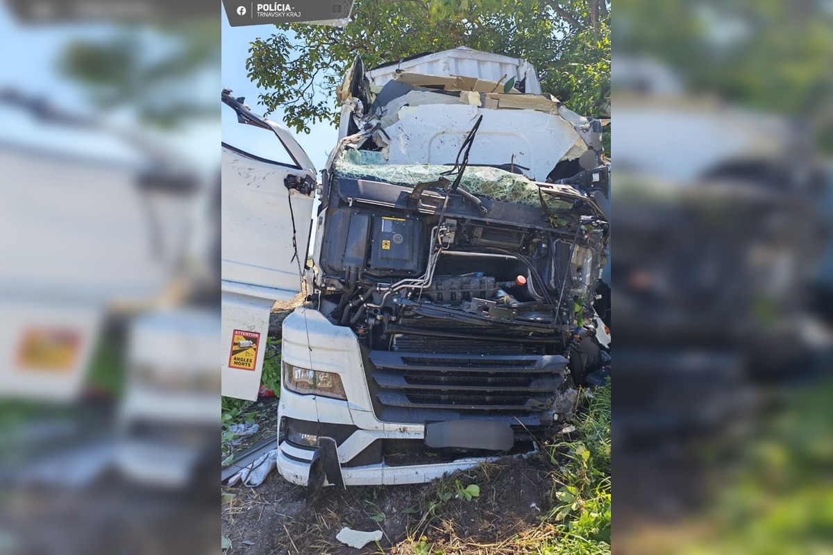 FOTO: Tragická nehoda v obci Dolný Bar, foto 6