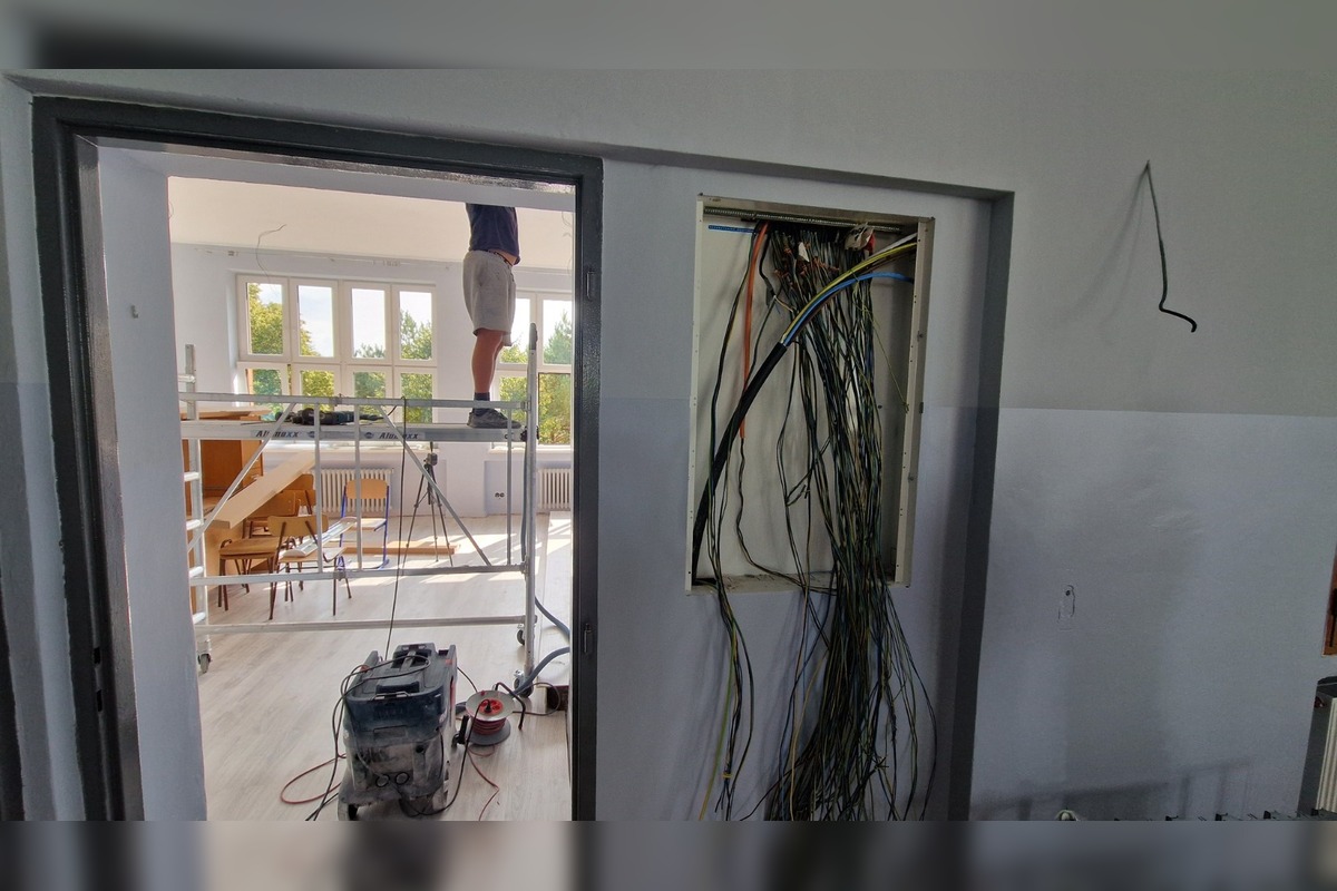 FOTO: Žiaci a škôlkari z Piešťan sa po prázdninách vrátili do vynovených priestorov školských objektov, foto 4