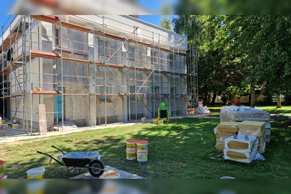 FOTO: Žiaci a škôlkari z Piešťan sa po prázdninách vrátili do vynovených priestorov školských objektov, foto 7