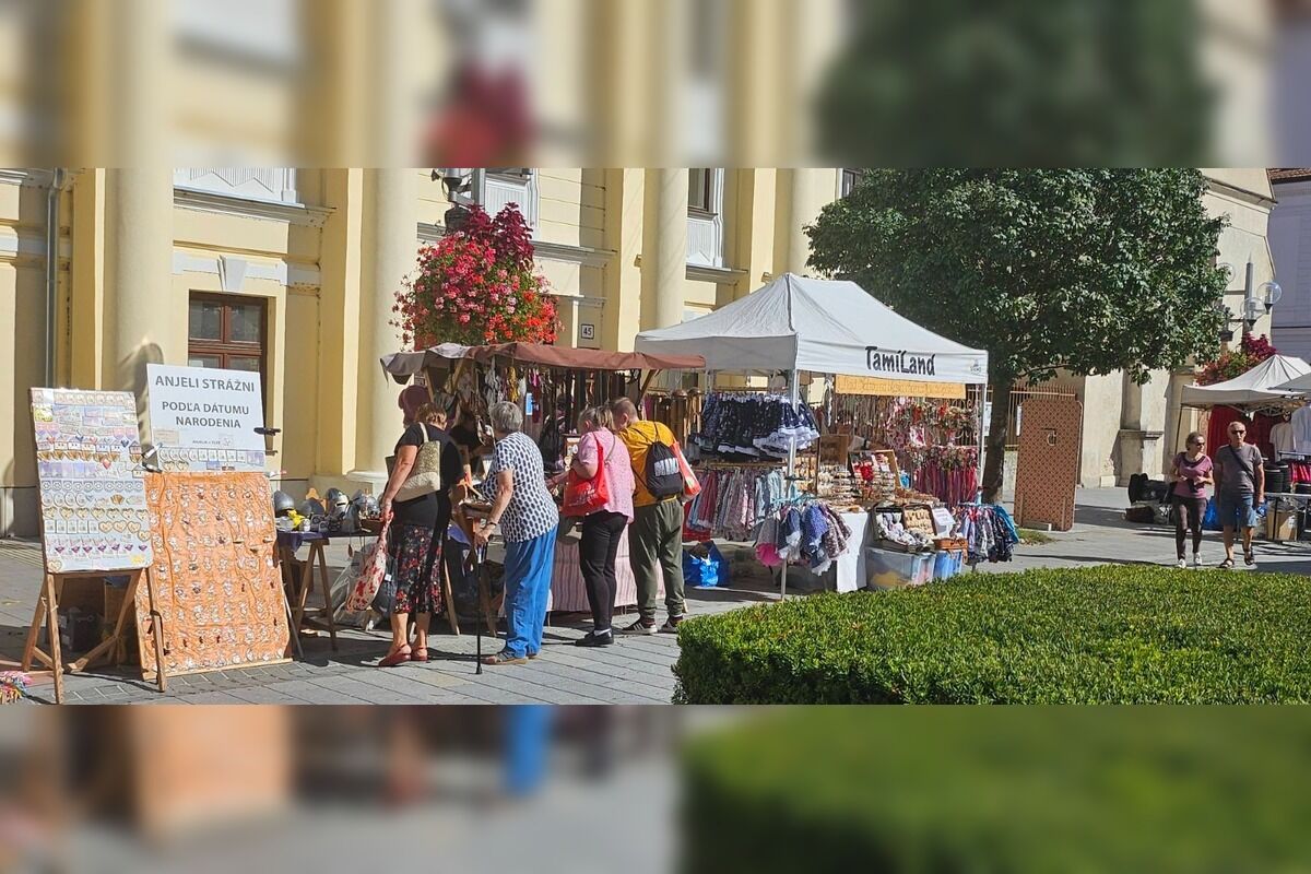 FOTO: Počas jarmoku v Ružovom parku zaujala ľudí Jarmočná diva, foto 6