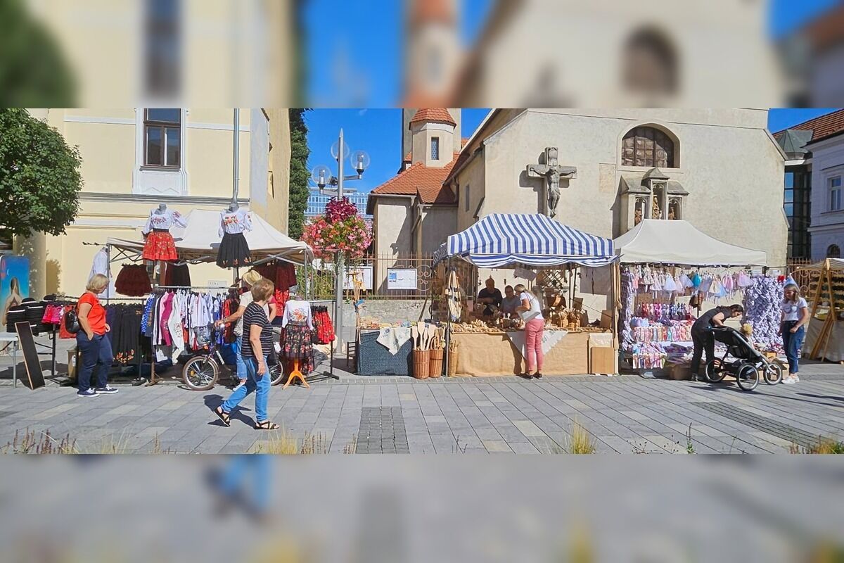 FOTO: Počas jarmoku v Ružovom parku zaujala ľudí Jarmočná diva, foto 8