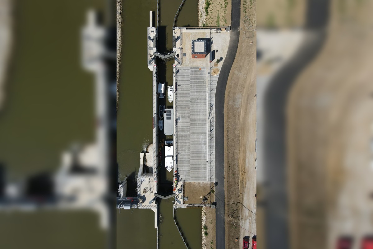 FOTO: Historický míľnik, Baťov kanál vedie po novom až do Hodonína, foto 8