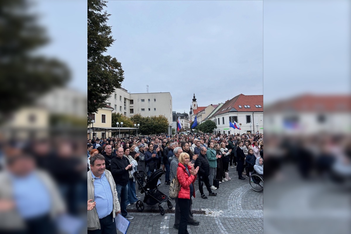 FOTO: Protestu v Trnave sa zúčastnila stovky ľudí, foto 4