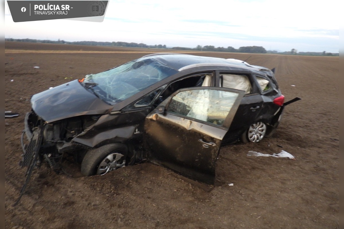 FOTO: Tragická nehoda pri Váhovciach, foto 1