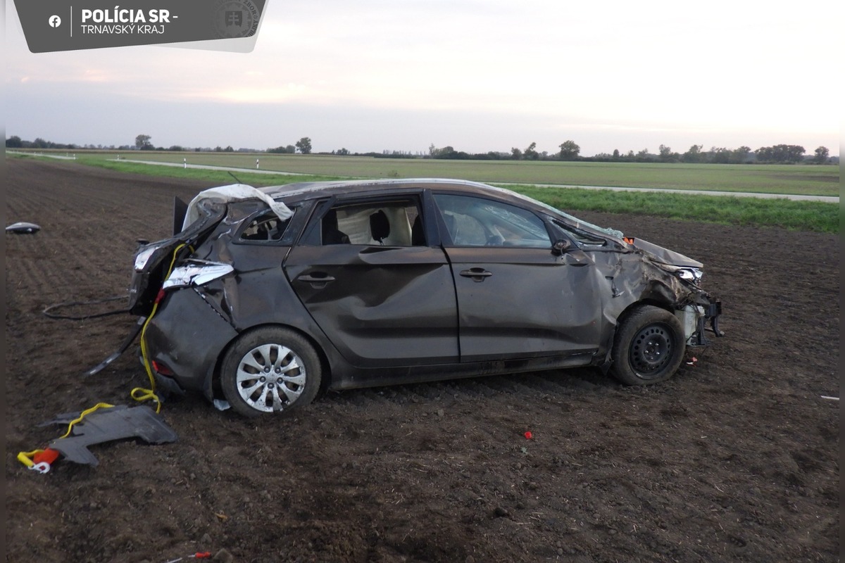 FOTO: Tragická nehoda pri Váhovciach, foto 2