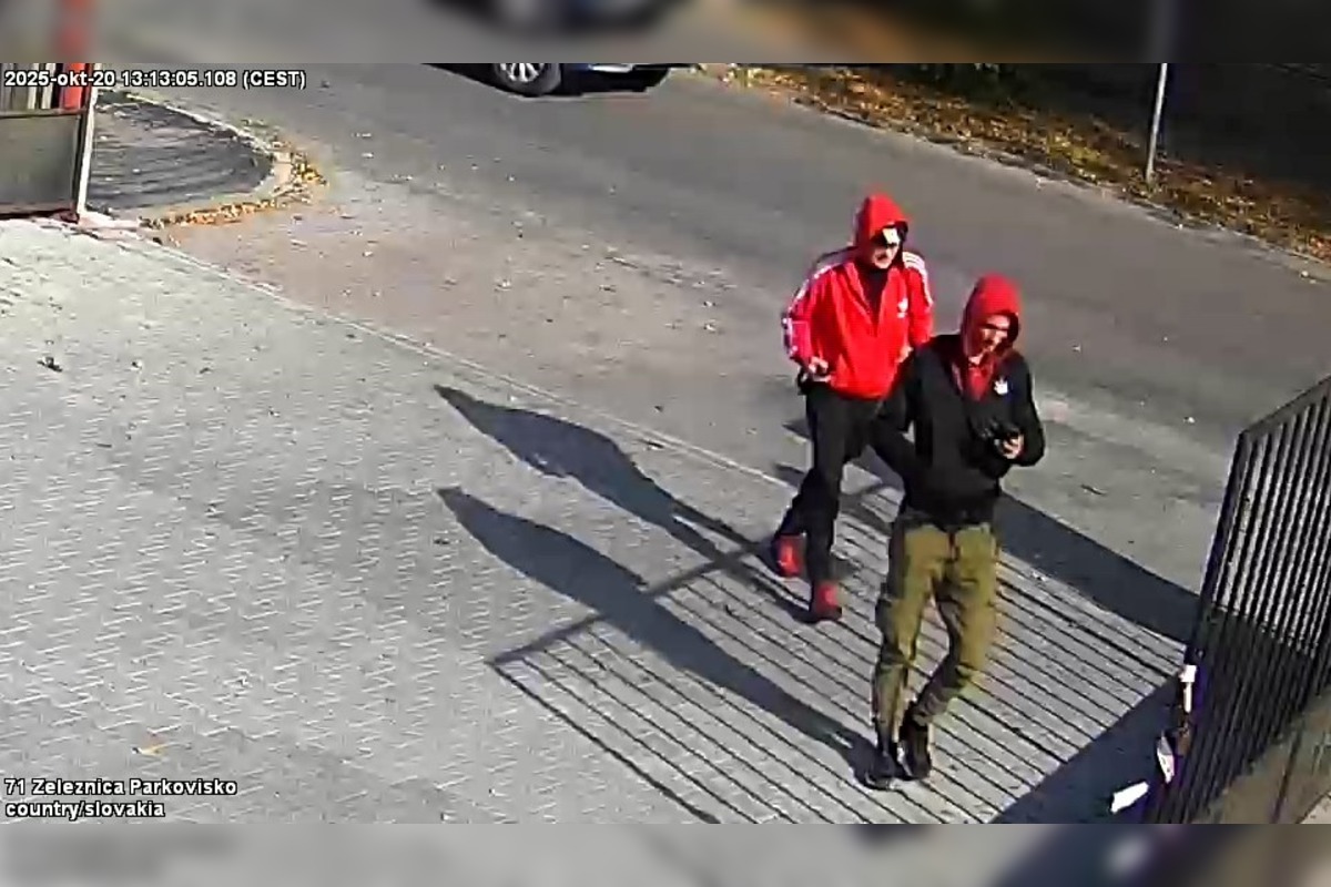 FOTO: Pomôžte polícii zo Serede stotožniť osoby z kamerového záznamu, hľadá svedkov krádeže bicyklov, foto 5