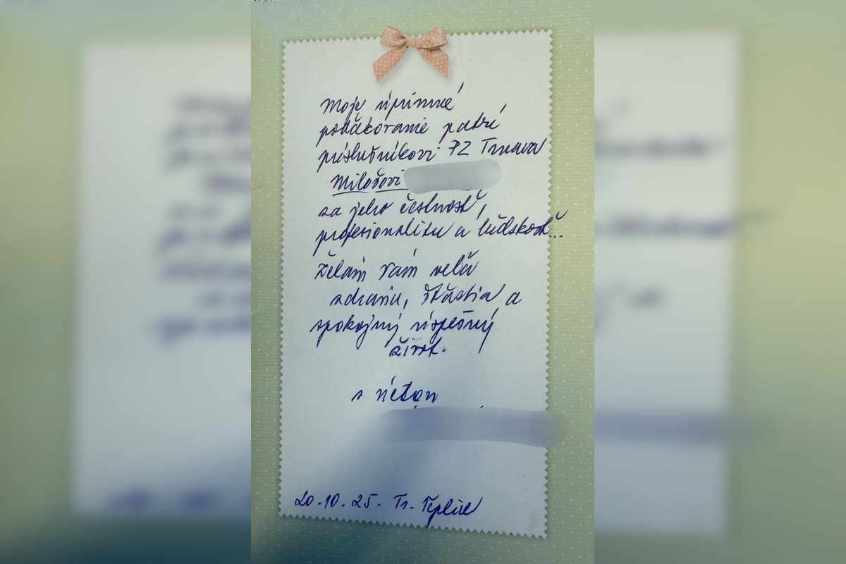 FOTO: Ďakovný list pre policajta Miloša z Trnavy, ktorý dôchodkyni naašiel peňaženku, foto 2