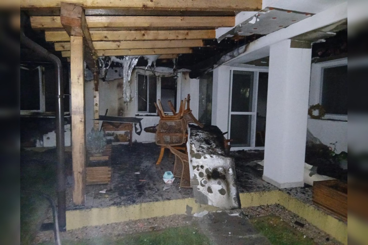 FOTO: Obrovský požiar v Trstenej na Ostrove, foto 1