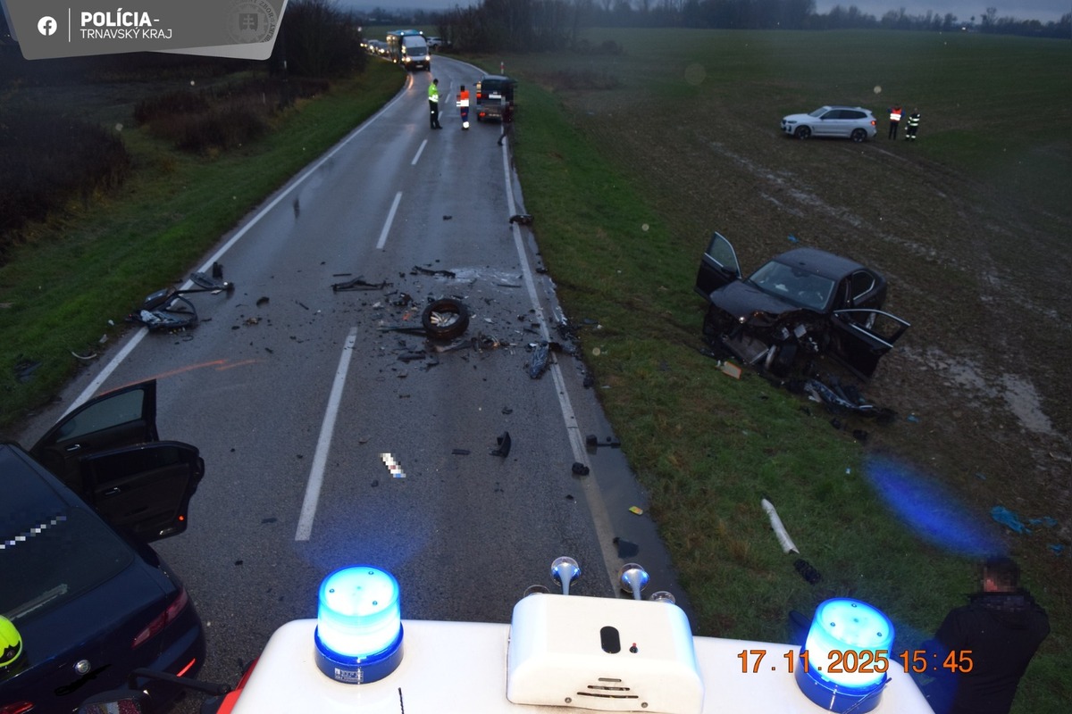 FOTO: Po nehode zostali z áut len vraky, foto 2