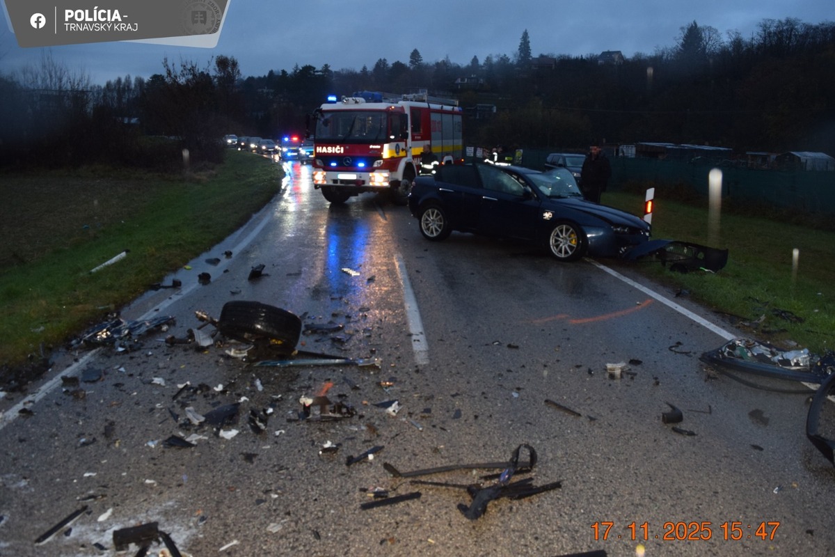 FOTO: Po nehode zostali z áut len vraky, foto 3