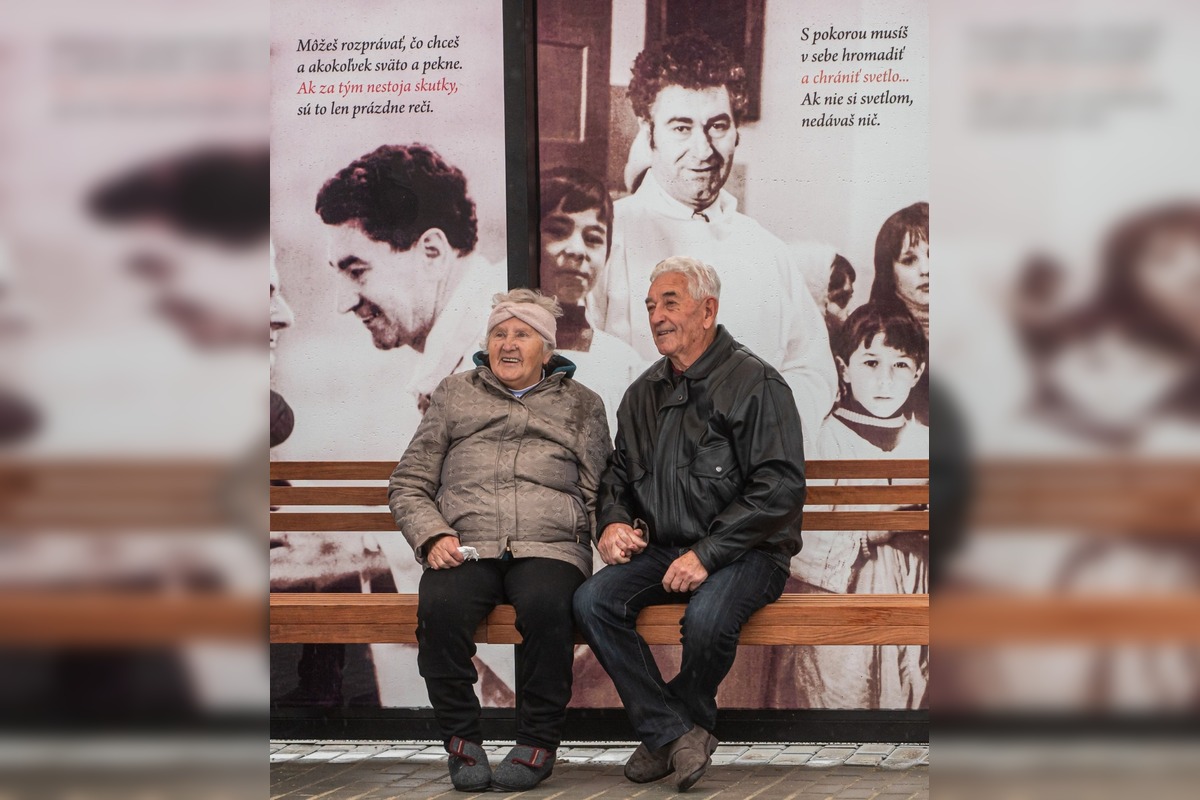 FOTO: V Skalici oficiálne otvorili novú autobusovú zastávku, foto 1