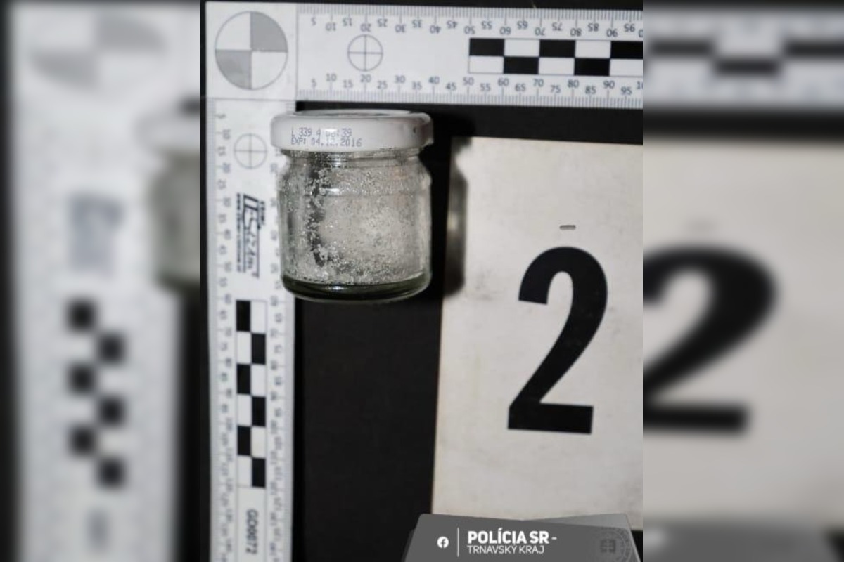 FOTO: Polícia zadržala v Galante dílera drog, foto 1