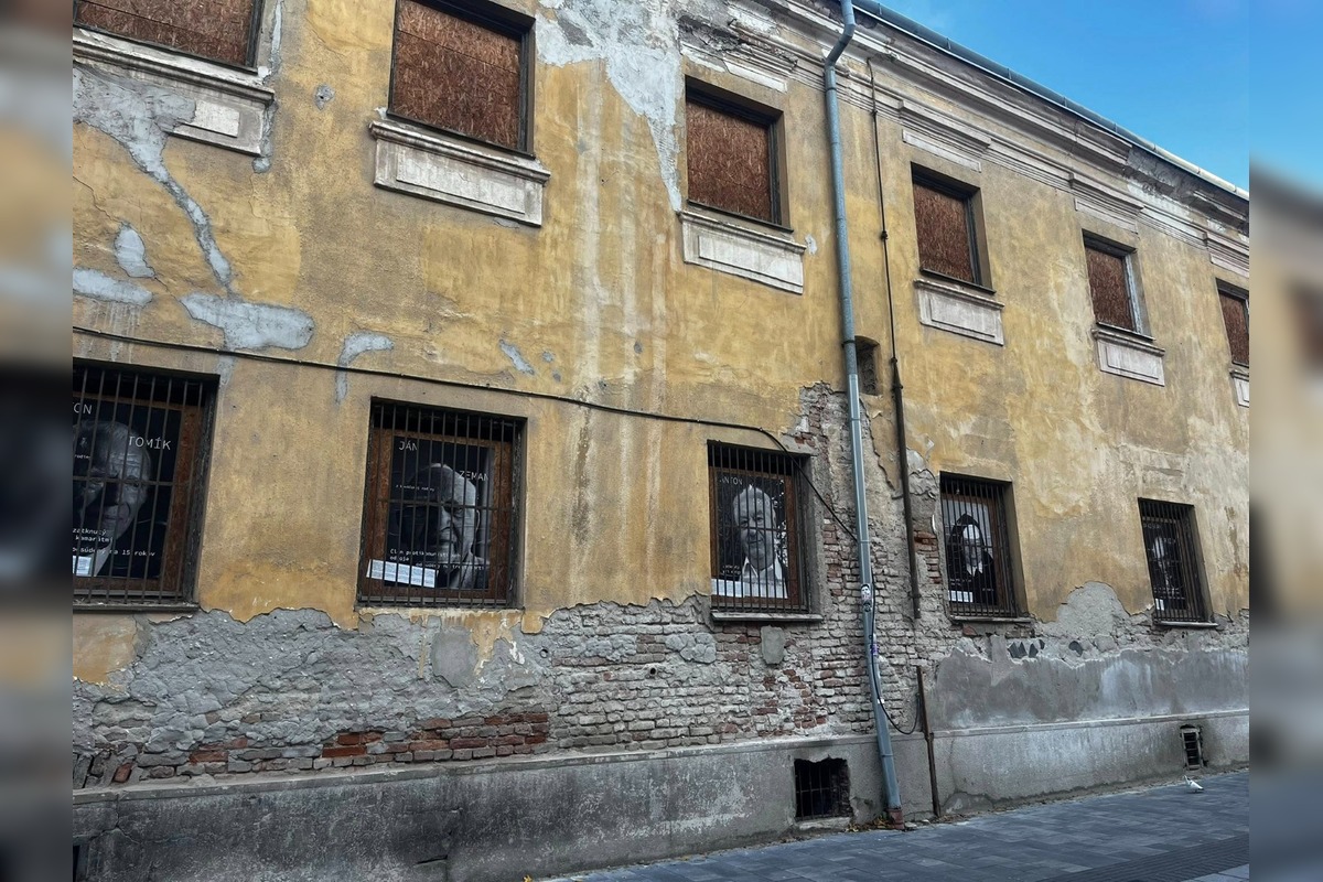 FOTO: Čiernobiele tváre pripomínajú krehkosť slobody, foto 3