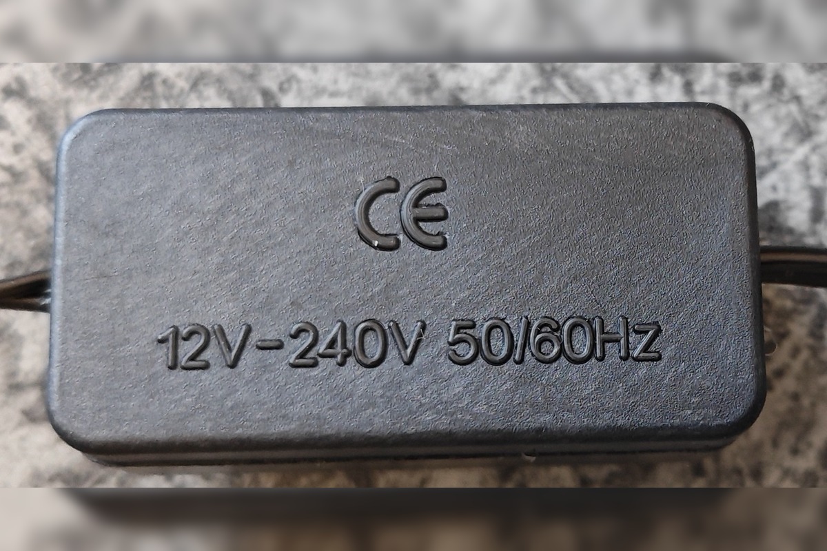 FOTO: Nebezpečné svetielka na trhu. SOI varuje: prestaňte ich používať, foto 2