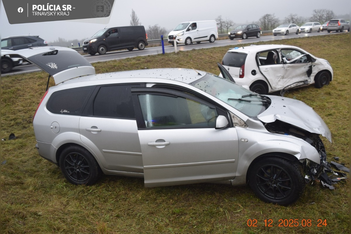 FOTO: Nehoda pri Kvetoslavove, foto 1