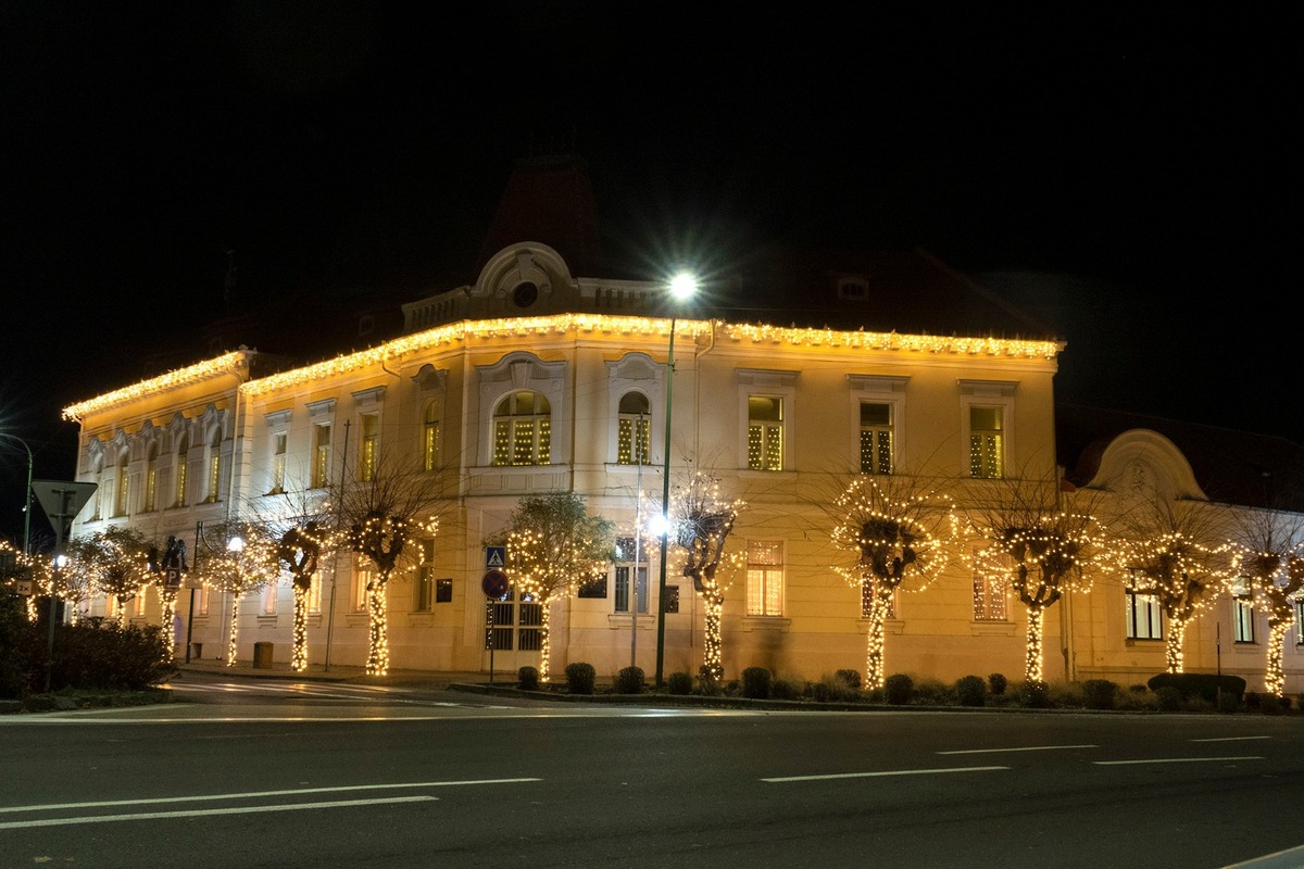 FOTO: Miroslav zachytil krásu vianočnej Serede, foto 11