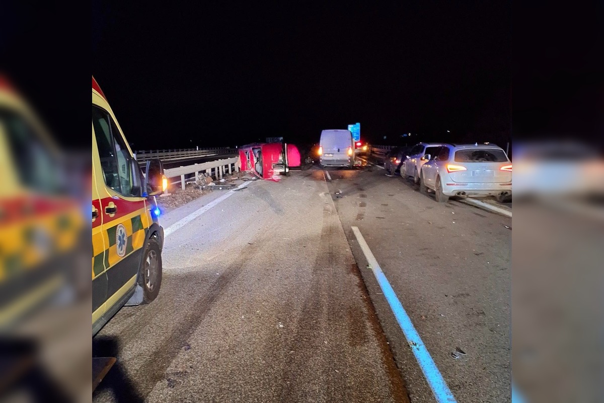 FOTO: Večerná nehoda na rýchlostnej ceste R1, foto 3