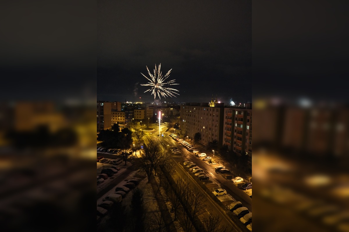 FOTO: Trnavčania a Piešťanci oslávili Nový rok vo veľkom, foto 1