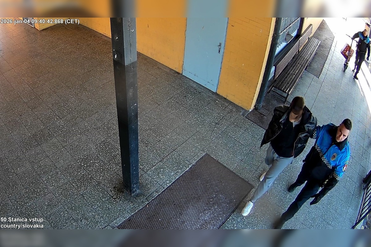 FOTO: Jeden deň, tri krádeže. Zlodej obchádzal bytovky a bral, čo našiel, foto 2