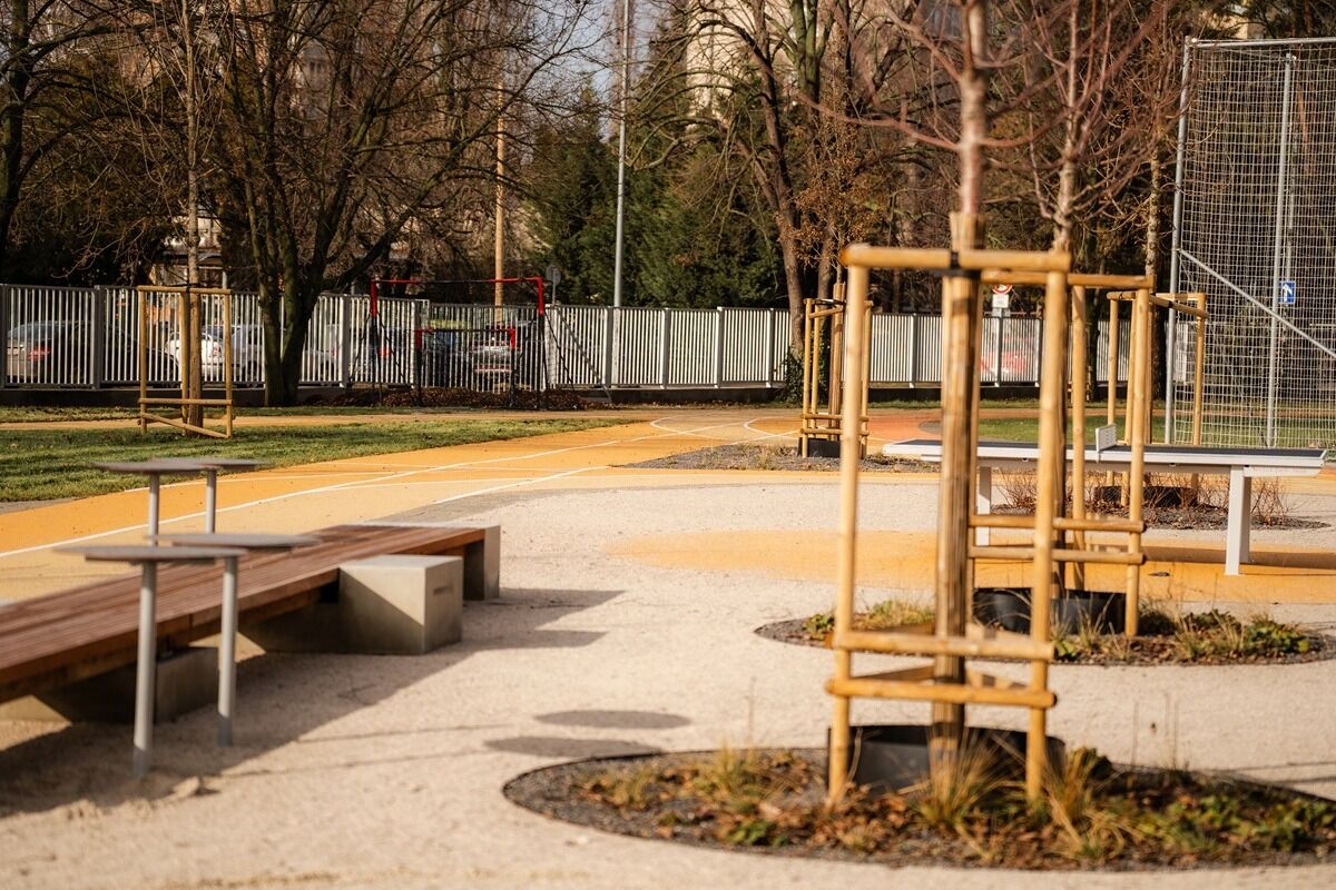 FOTO: Školský areál na Kornela Mahra je dokončený, foto 4