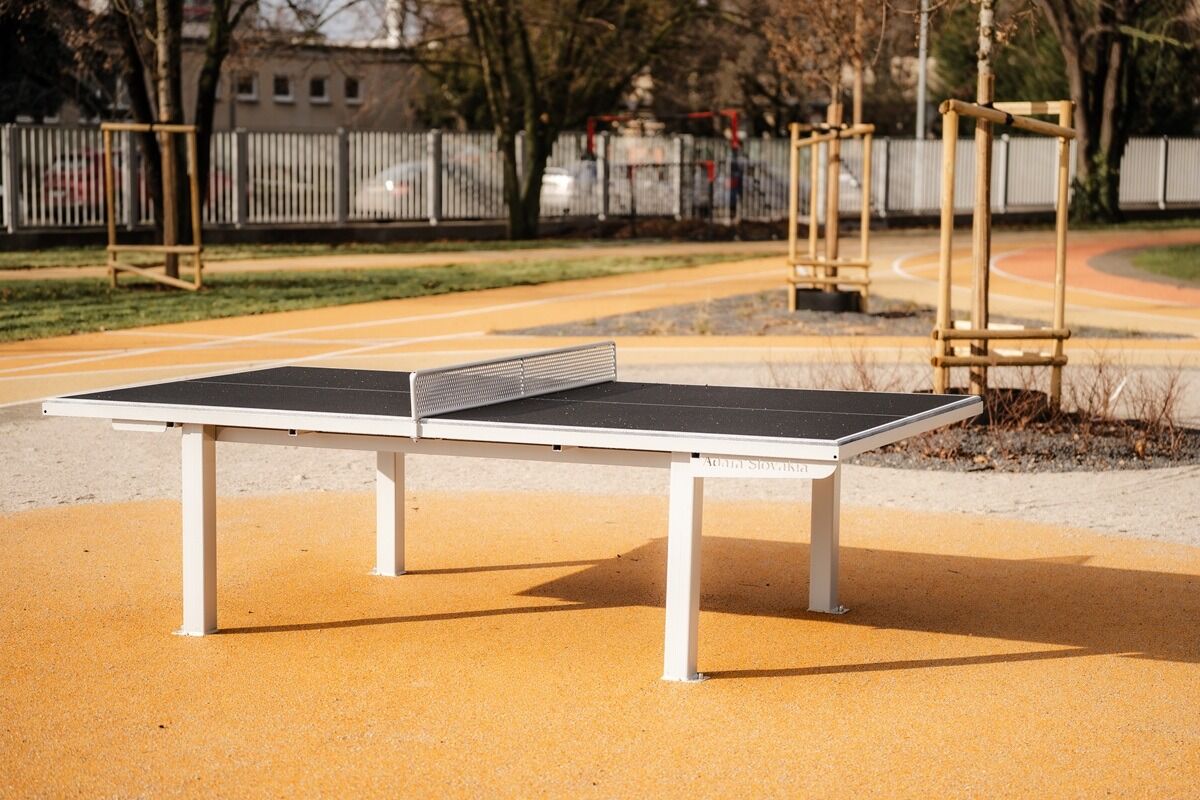 FOTO: Školský areál na Kornela Mahra je dokončený, foto 5