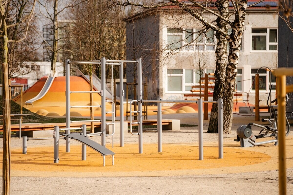 FOTO: Školský areál na Kornela Mahra je dokončený, foto 6