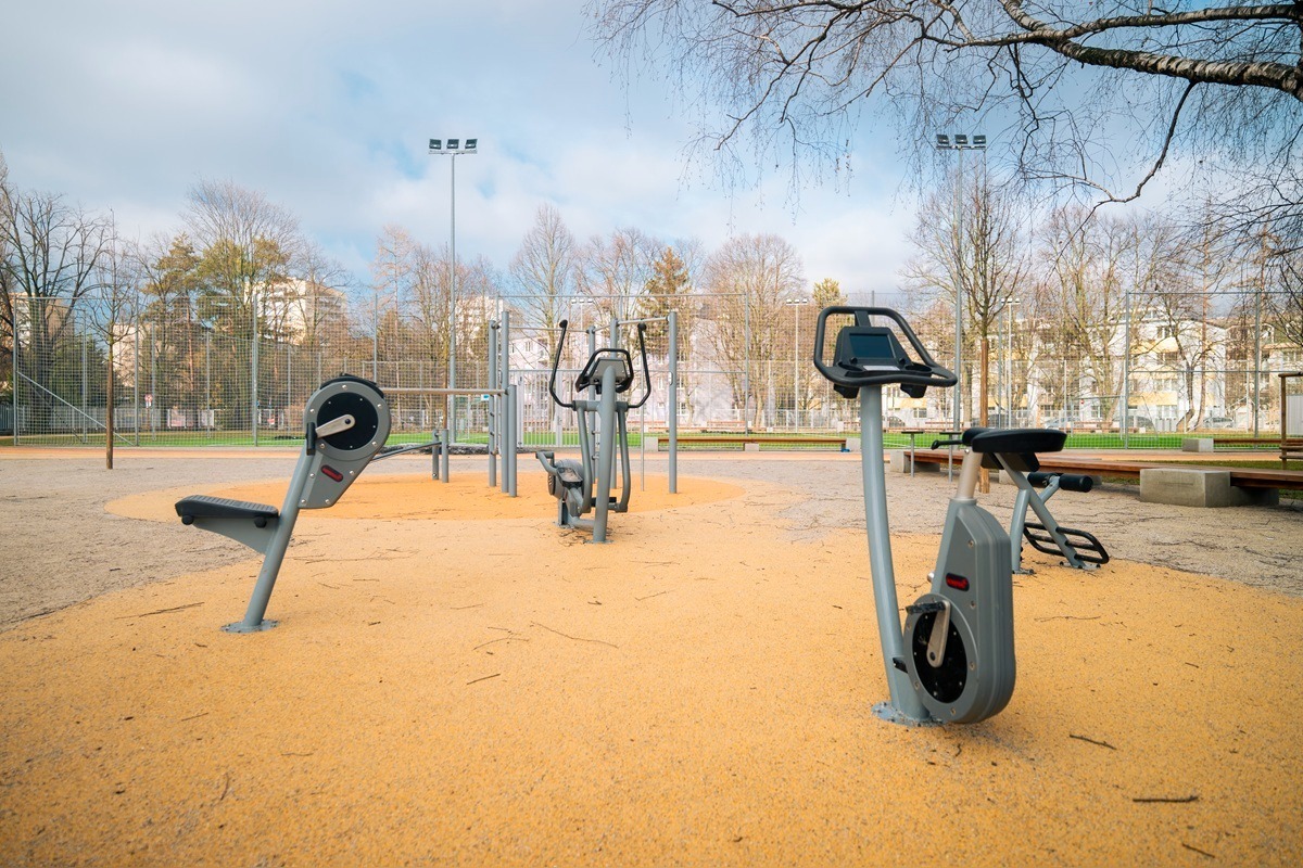 FOTO: Školský areál na Kornela Mahra je dokončený, foto 12