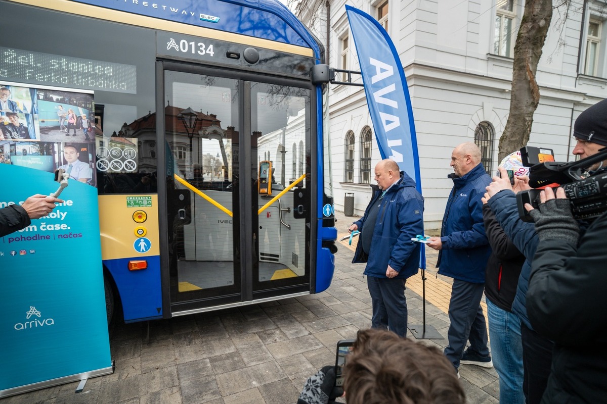FOTO: Trnava má nové elektrobusy, foto 4