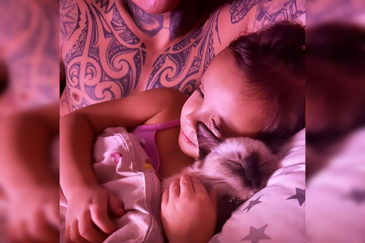 FOTO: Zápasník Gábor Boráros so svojou dcérkou Zorou, foto 1