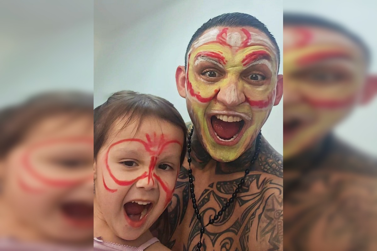 FOTO: Zápasník Gábor Boráros so svojou dcérkou Zorou, foto 2