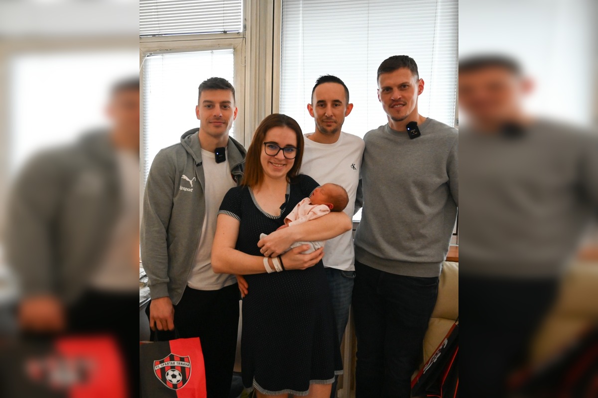 FOTO: Hráči FC Spartak v trnavskej pôrodnici, foto 3