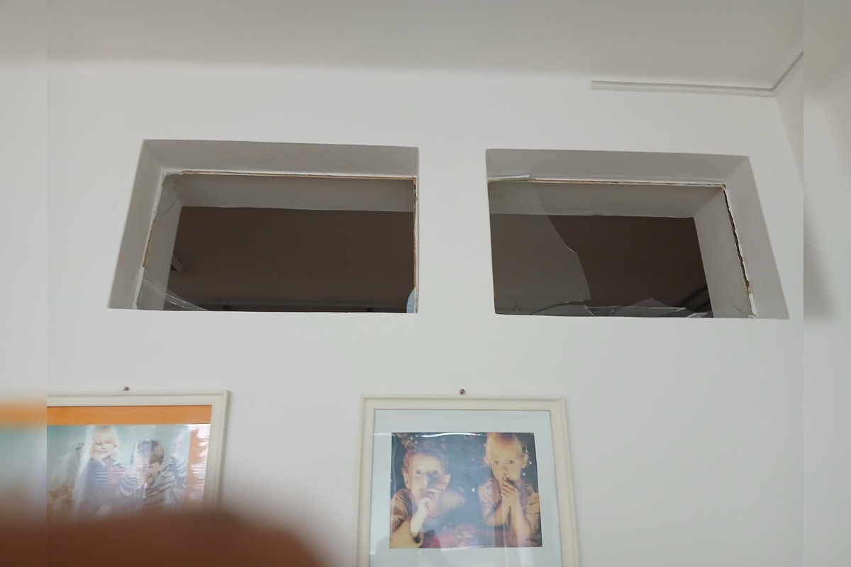 FOTO: Škody po zemetrasení na ZŠ s MŠ vo Veľkej Pake, foto 5