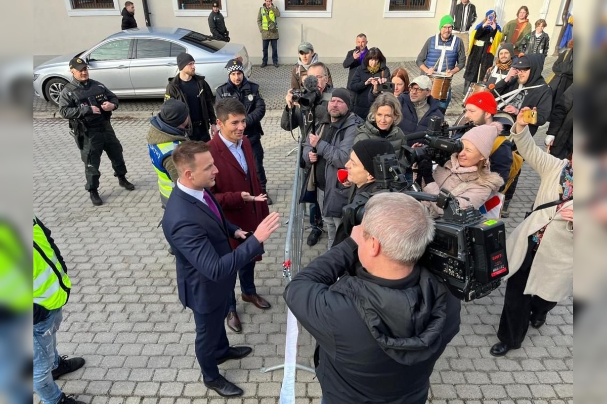 FOTO: Protest študentov a aktivistov proti diskusii premiéra Fica, foto 1