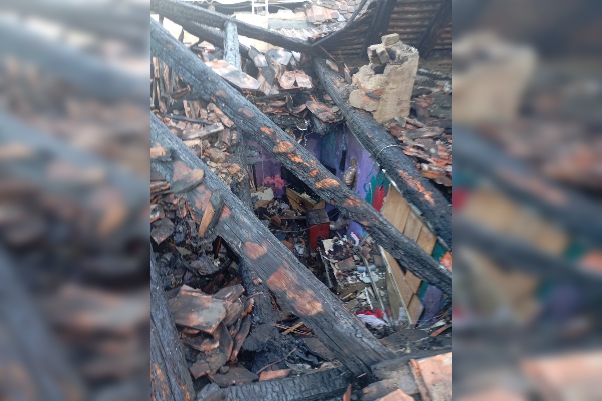 FOTO: Požiar strechy domu v Šaštíne-Strážach, foto 2