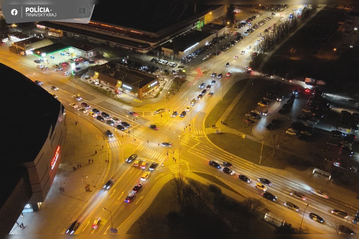 FOTO: Nelegálny tunning zraz v Trnave, foto 1