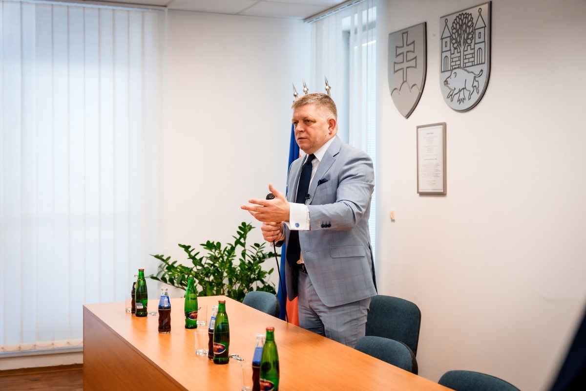 FOTO: Diskusia Roberta Fica so študentmi na Záhorí, foto 2