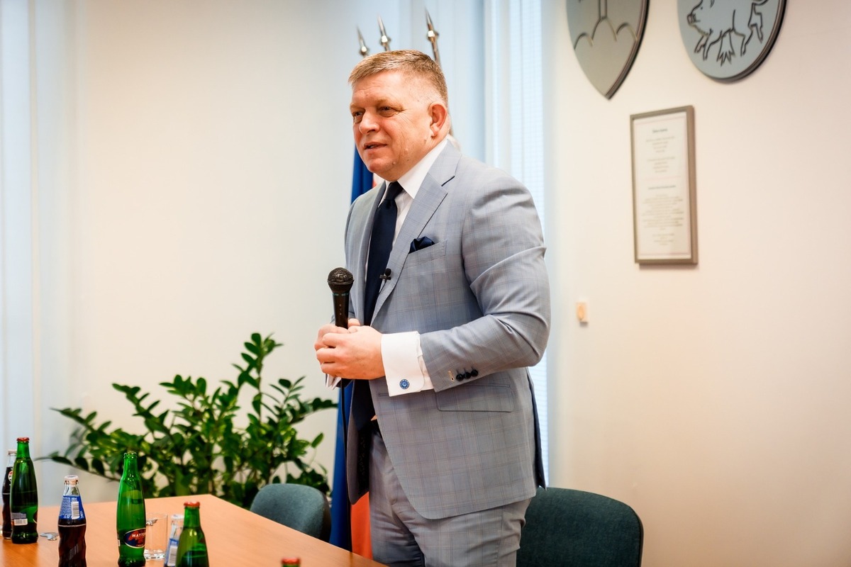 FOTO: Diskusia Roberta Fica so študentmi na Záhorí, foto 6