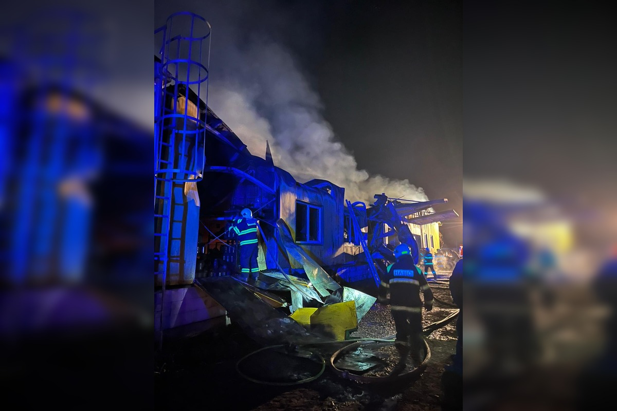 FOTO: Požiar haly v Moravskom Svätom Jáne, foto 8