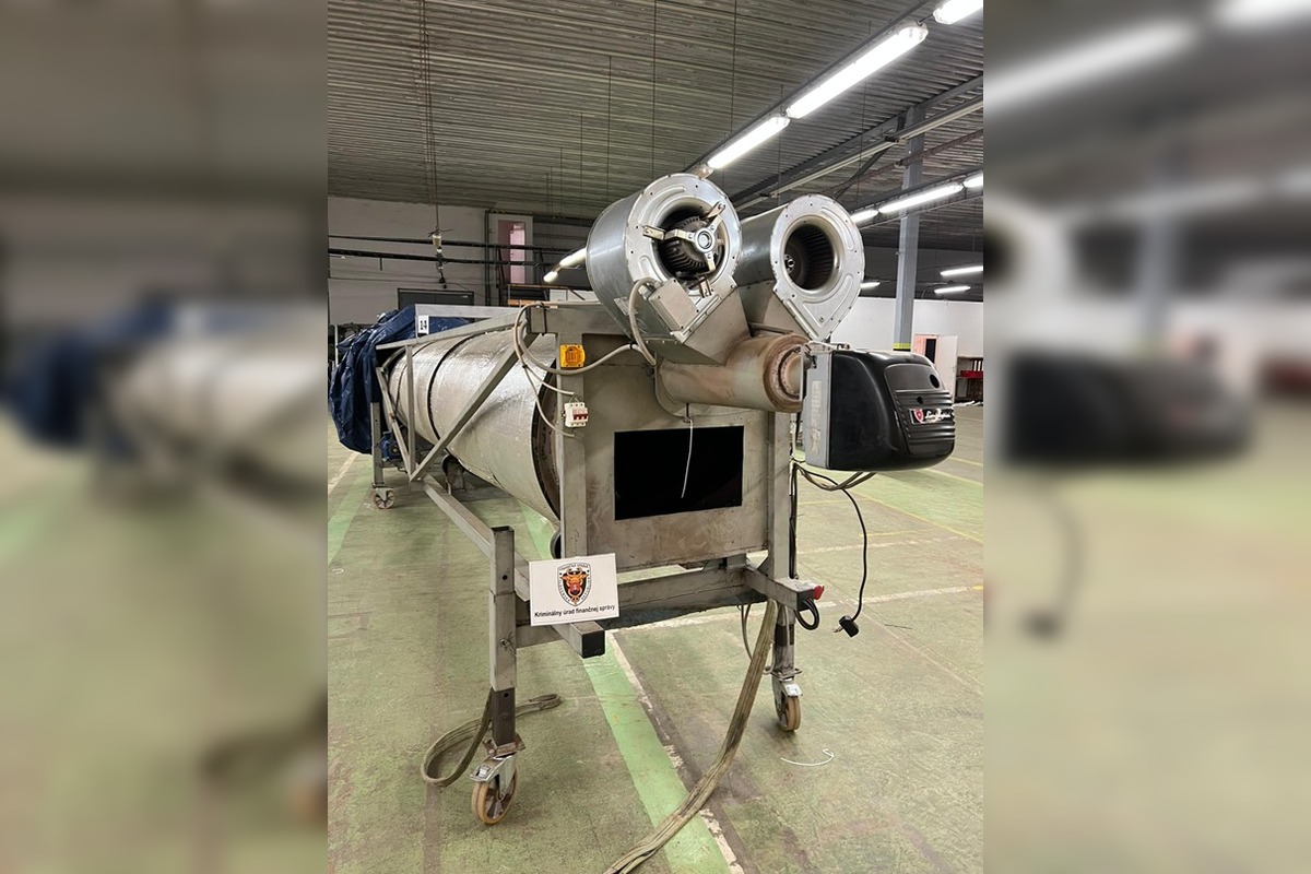 FOTO: V okresoch Topoľčany a Trnava prebehol obrovský zásah colníkov, odhalili nelegálnu výrobňu cigariet, foto 4