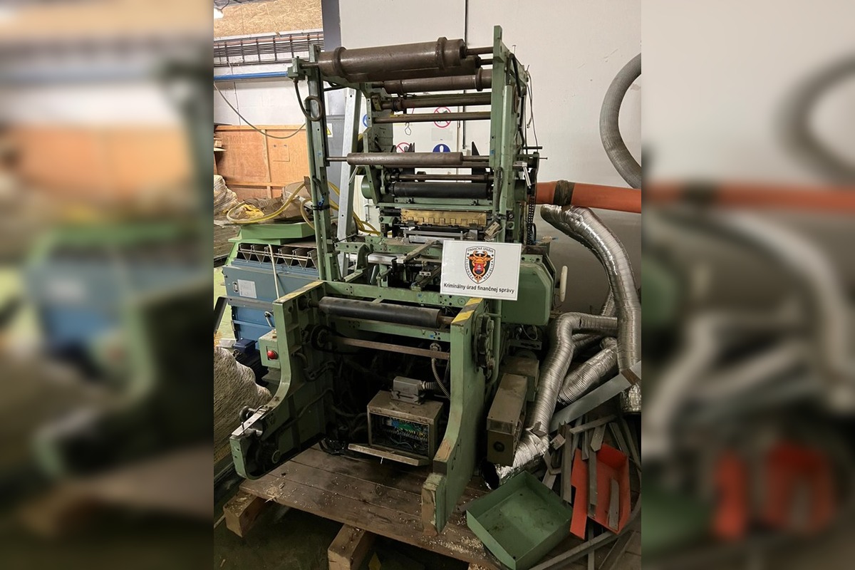 FOTO: V okresoch Topoľčany a Trnava prebehol obrovský zásah colníkov, odhalili nelegálnu výrobňu cigariet, foto 5